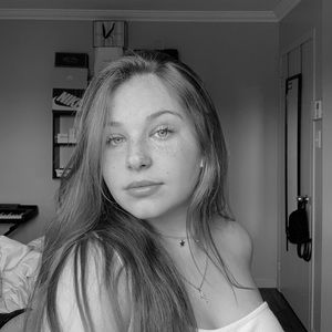 Meet your Posher, Rosaly